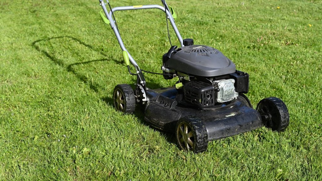 Photo Lawn mower